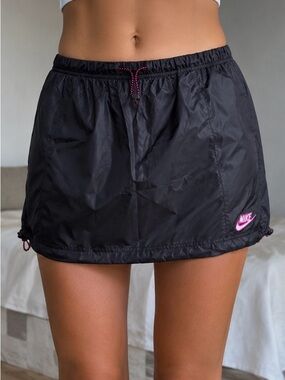 Nike Black Windbreaker Mini Skirt Pink Logo Drawstring Sporty Y2K
